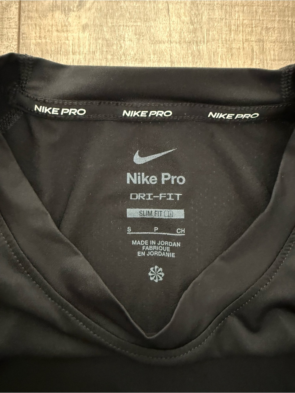 Nike Swoosh Compression T-shirt - Picture 5 of 5